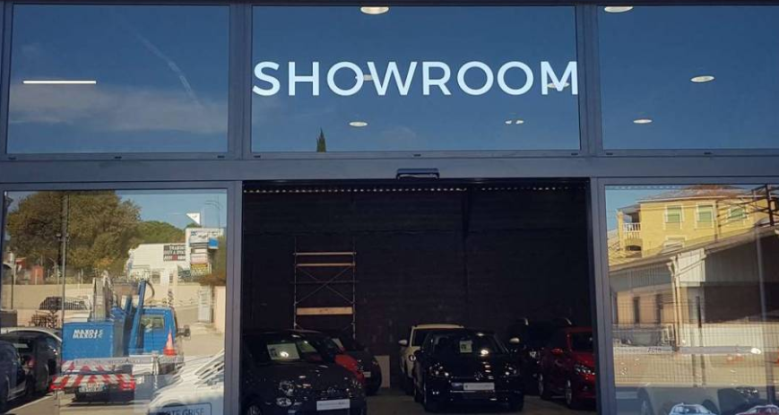 Fabrication d'enseigne lumineuse pour snack ou restaurant  toulon