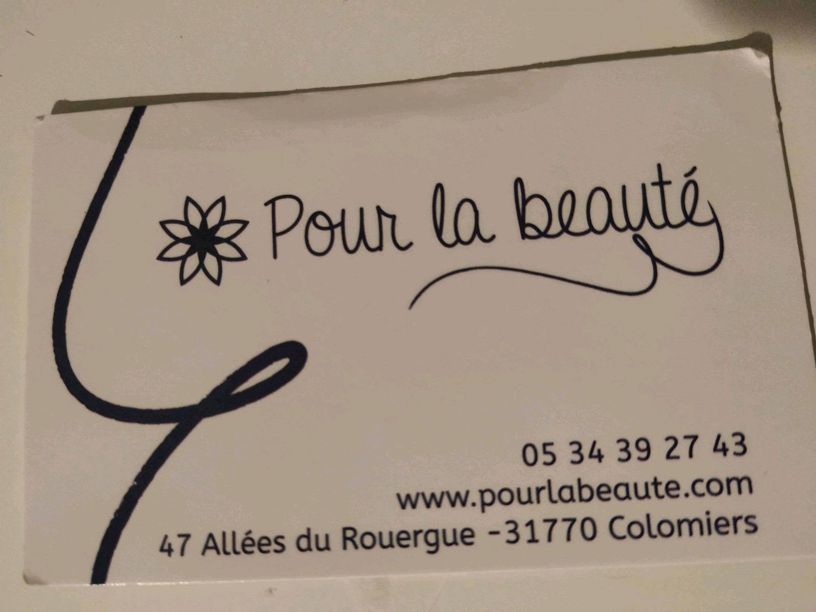 Salon d'esthétique pour faire des UV à Colomiers Pour La Beauté