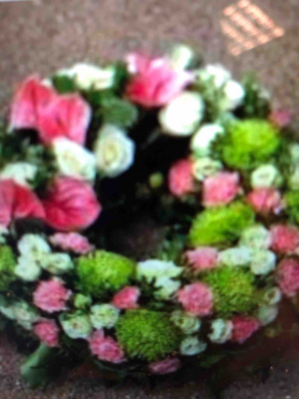 Trouver un fleuriste pour couronne mortuaire proche Bordeaux