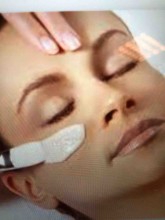 Effectuer un soin du visage pour peau fragile et sensible à Bordeaux Gambetta