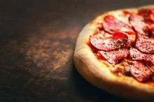 Trouver une pizzeria ouverte le midi pour commander à emporter à l'Isle-Jourdain